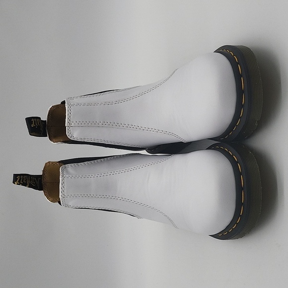 1426- Dr. Martens Women's Chelsea Boots White Color Size 6 - Picture 5 of 12